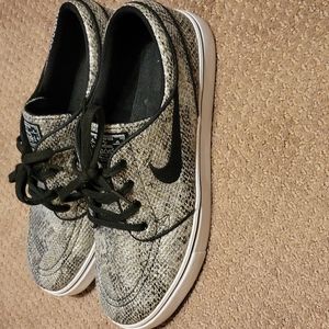 Size 10 Nike Janoski shoes snakeskin